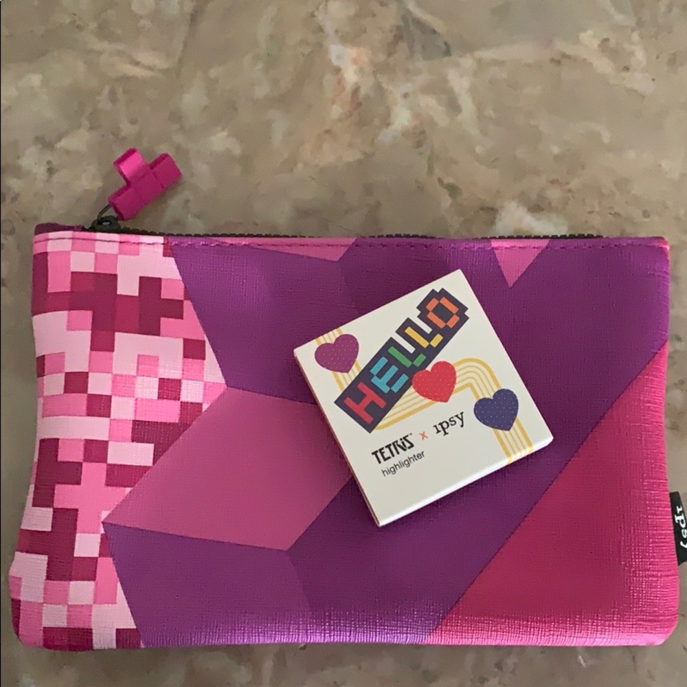 Ipsy make up bag